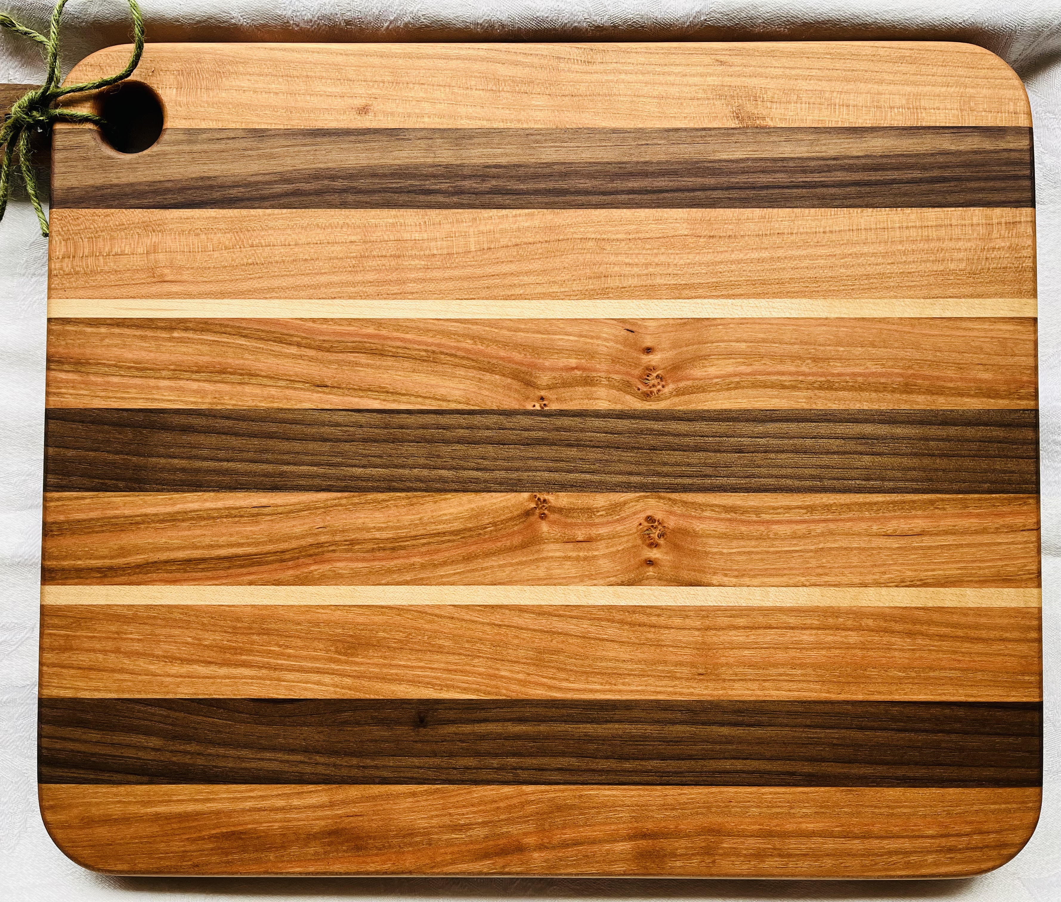 Pemberleys of Baker Street, Hand Crafted Extra Thick Chopping Board With  Finger Grips, Made From Reclaimed Hard Woods, 40x30x4cm 1.5 